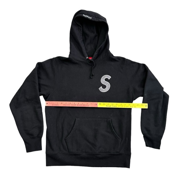 Supreme Black Hoodie Medium Sweatshirt AUTHENTICATED BY LEGIT - Picture 2 of 13